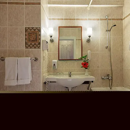 מלון Eldar Garden 4*